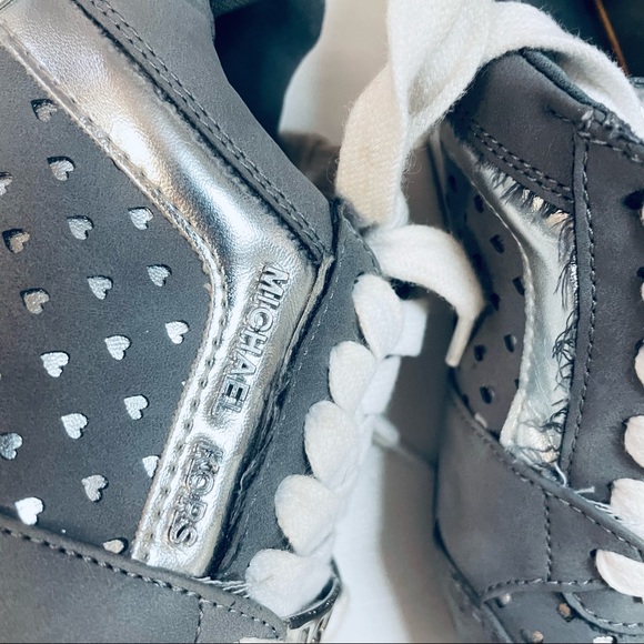 MICHAEL KORS SNEAKERS GRAY SIZE 12 - Picture 5 of 7